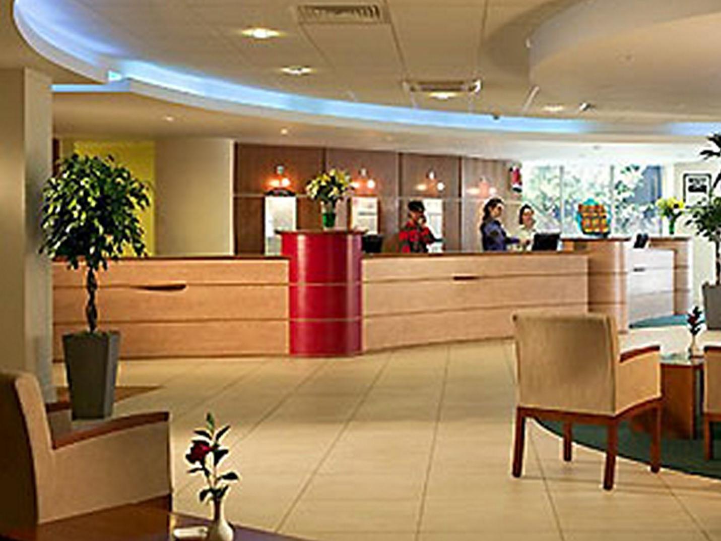 Ibis Gading Serpong Εξωτερικό φωτογραφία