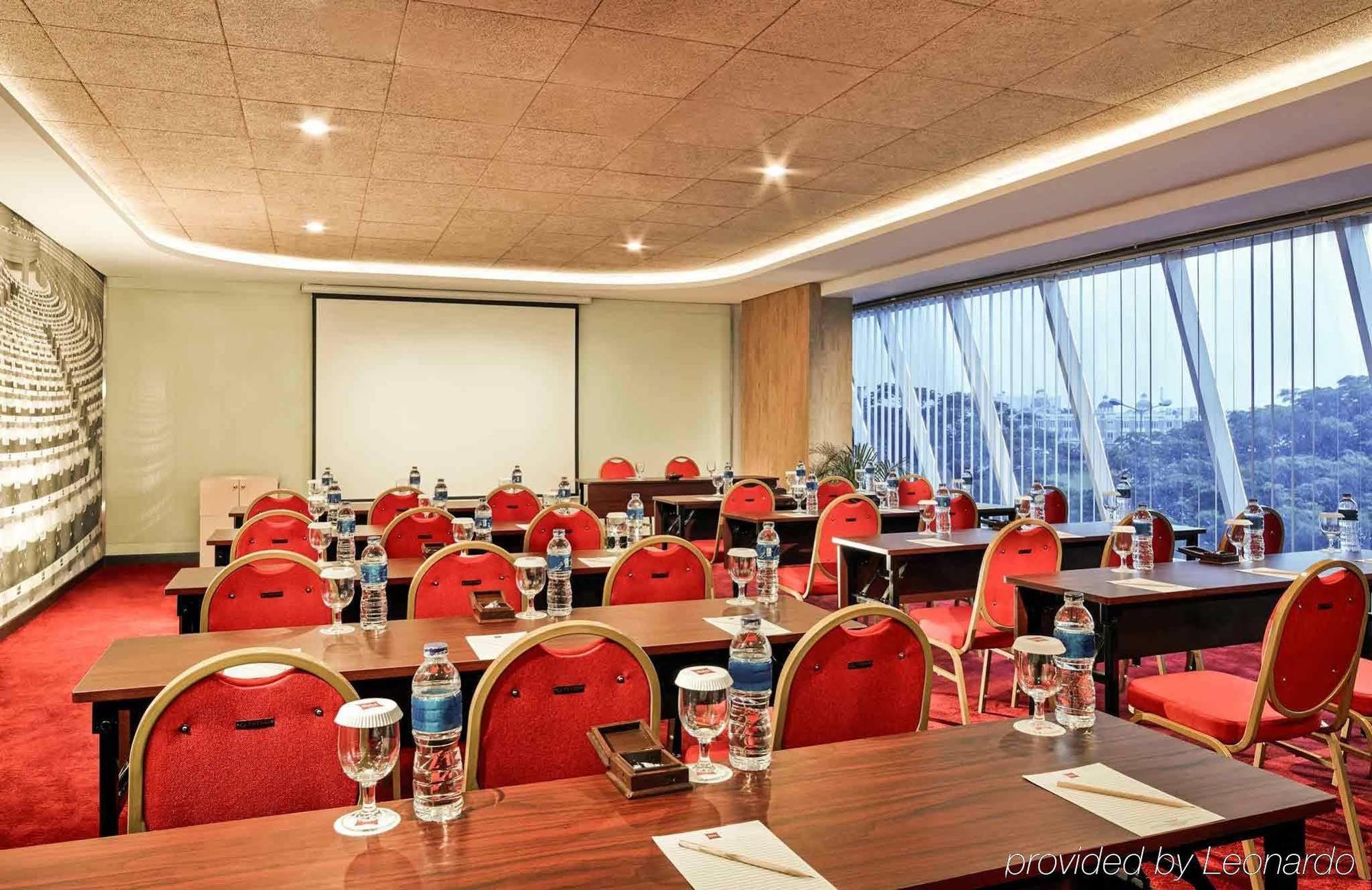 Ibis Gading Serpong Εξωτερικό φωτογραφία