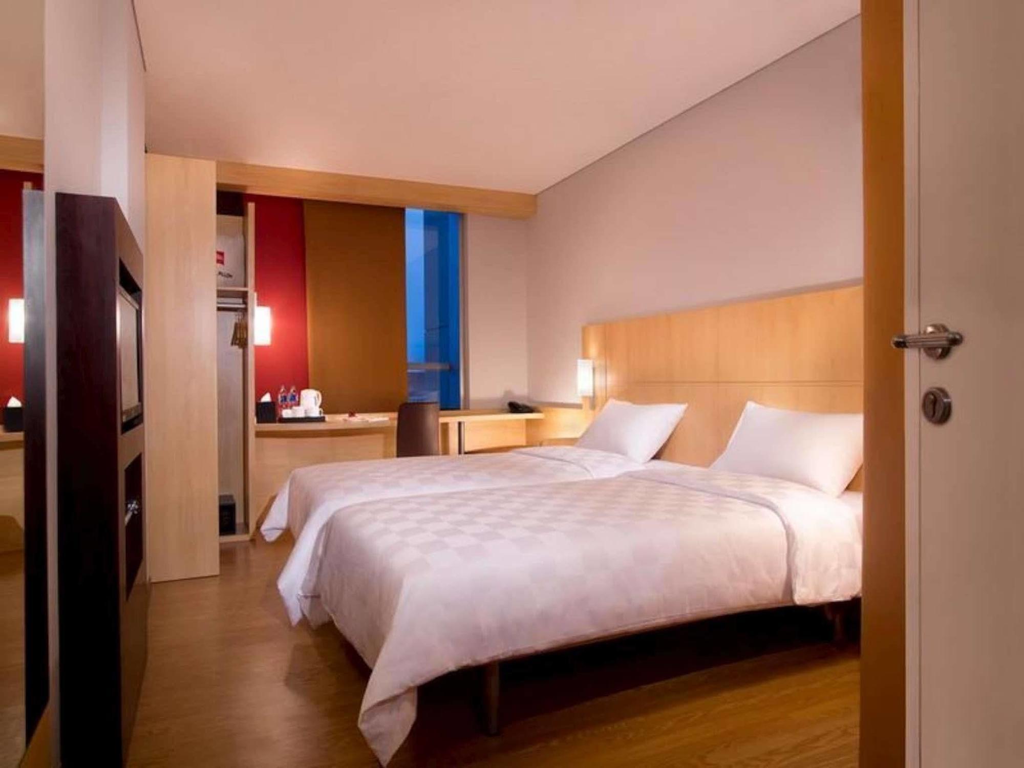 Ibis Gading Serpong Εξωτερικό φωτογραφία